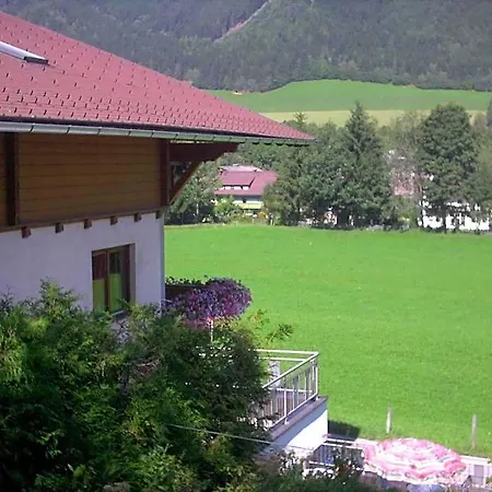 Hotel Zum Kaiserweg 3*