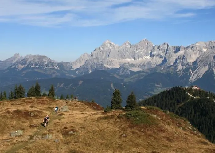 فندق Zum Kaiserweg 3*